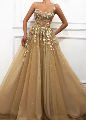 Chic A-line Spaghetti Straps Appliques Lace Long Prom Dress