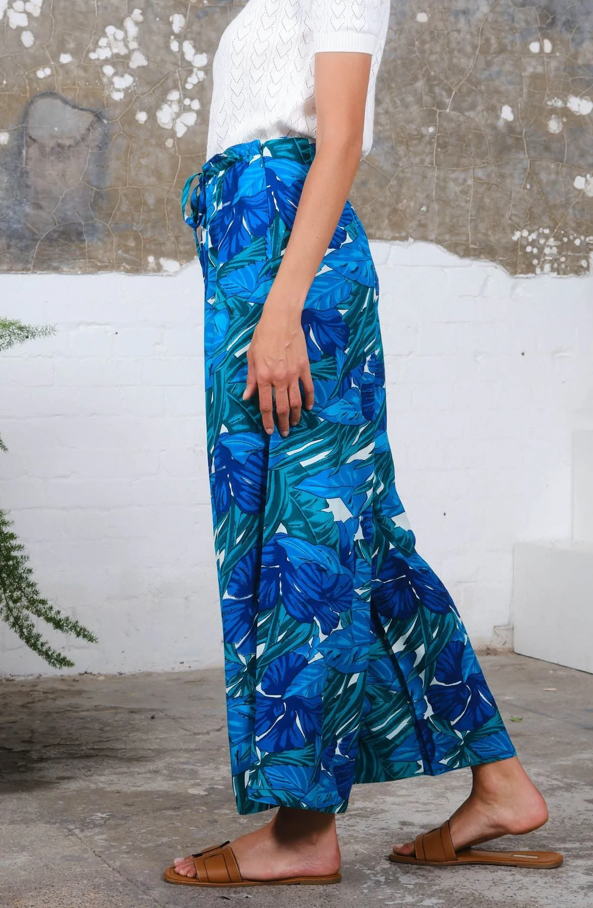 Drawstring Trousers Tropical Print